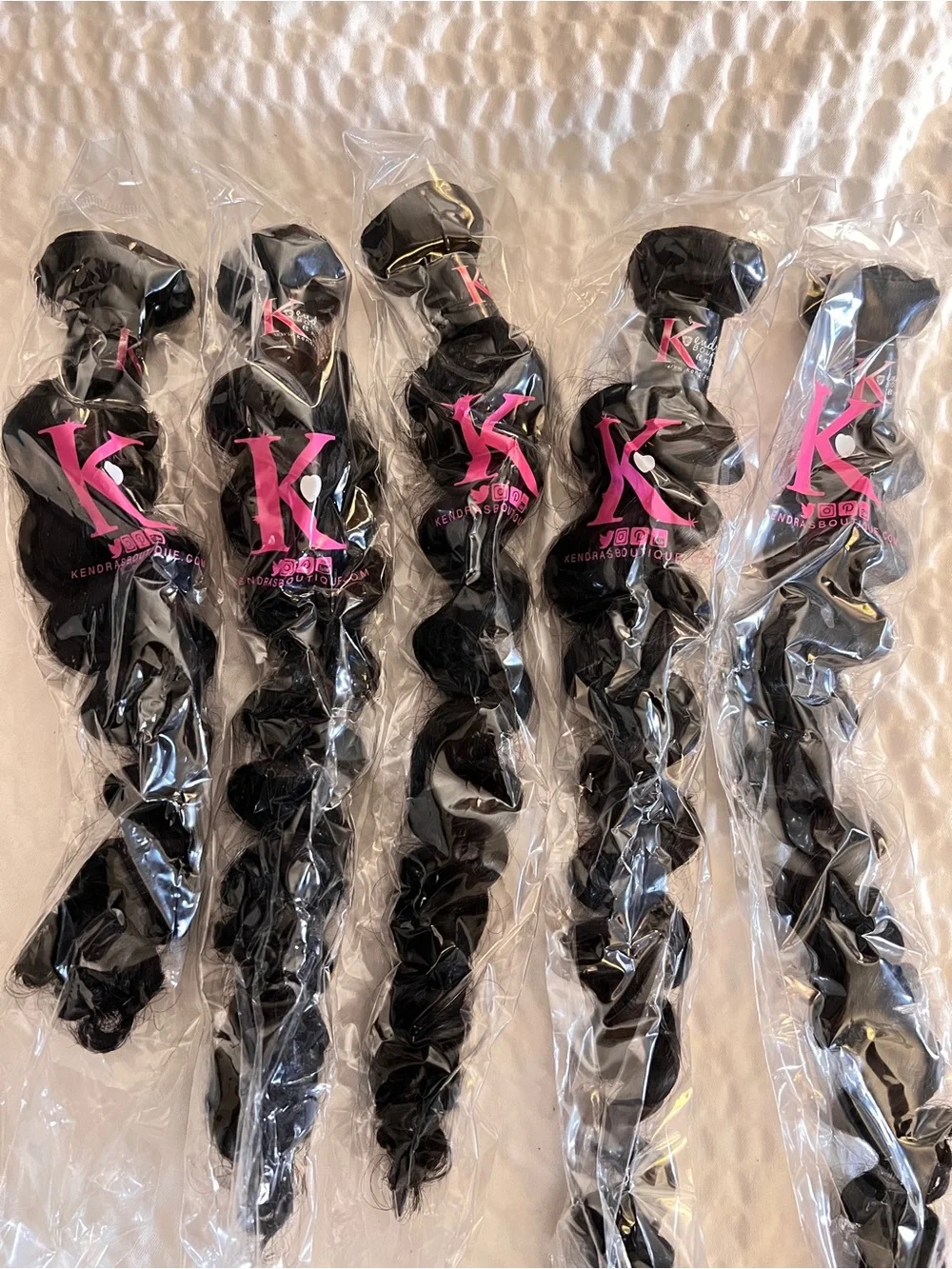 Kendras Boutique- 28 inch Human Hair- 5 Bundles- Brand New w Tags- Deep Wave